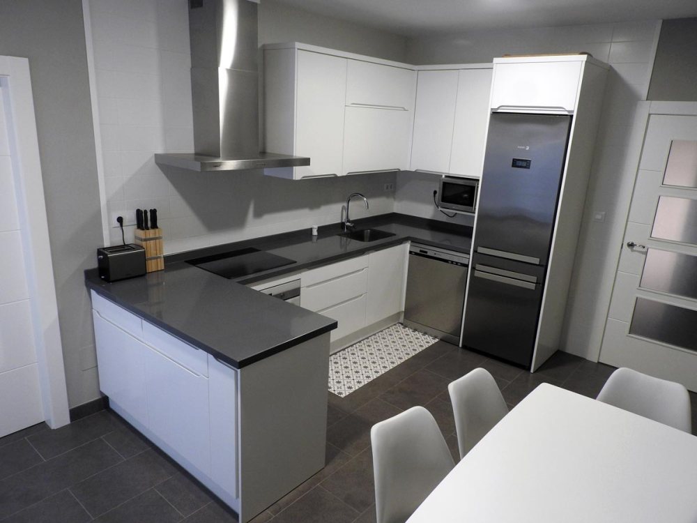 cocina-lacada-iii-vista-9