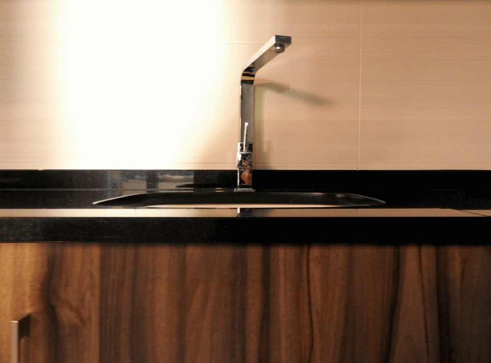 Cocina-quintanar-madera-y-negro